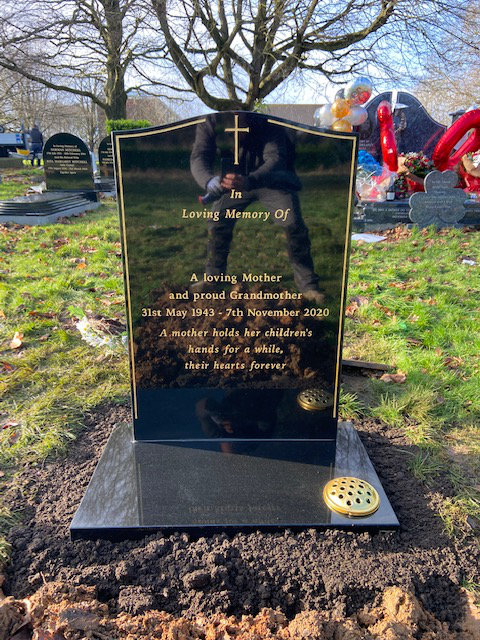MB102 Black granite lawn memorial