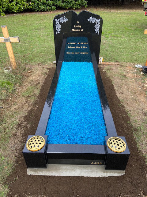 NM138 black granite dip top full memorial